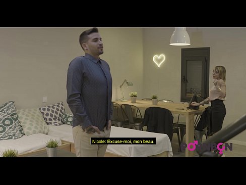 ❤️ PORNBCN 4K 一个成熟的女人与大乳房要肛门性交年轻的男妓与大阴茎口交amortism硬他妈的手工作狗风格阴部舔高潮法语字幕 Fucking❌️❤